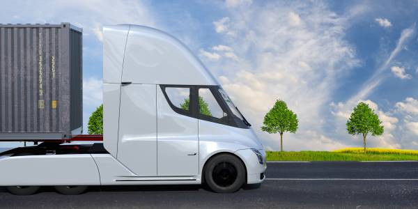 Tesla Semi Truck. Фото: Mike Mareen / shutterstock