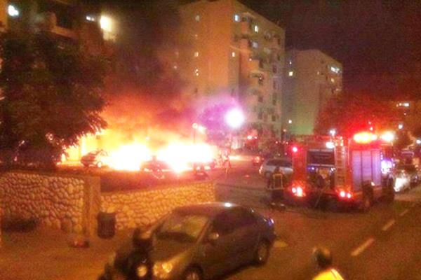 Ракета упала возле жилого дома в Ашдоде (фото: Шай Бен Ишай)
