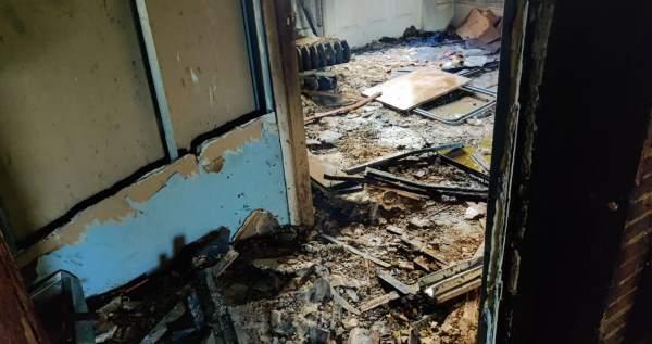 В комнате после пожара