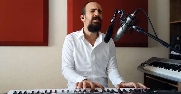Немуэль Аруш: «Авину Малкейну»