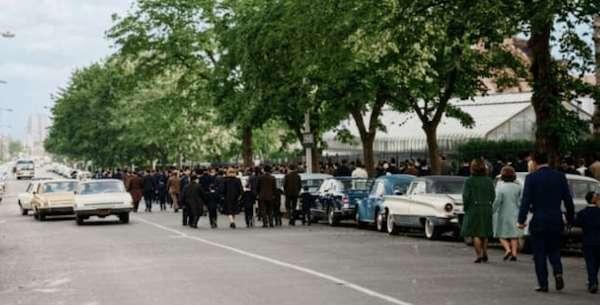 Ребе по пути на «ташлих» в 1964 г.