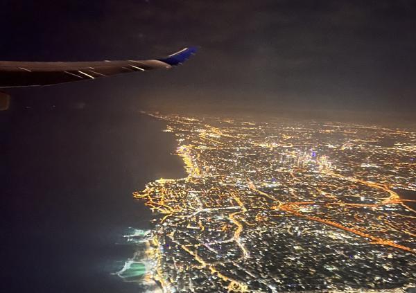 Под крылом самолета